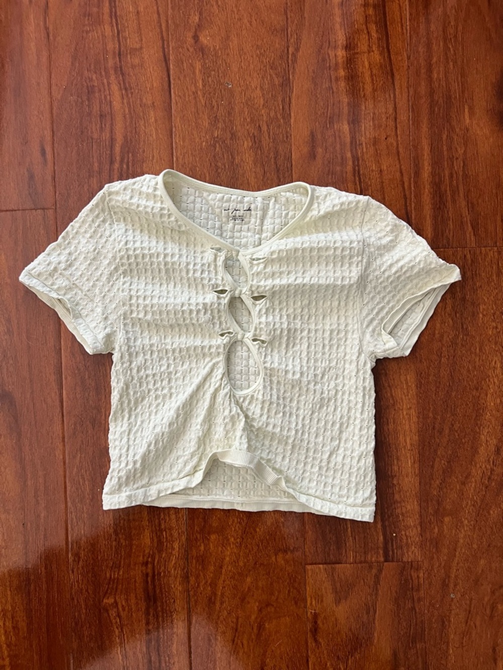 Out From Under Urban Outfitters Seamless Keyhole Cutout Crop Top Cream M/L